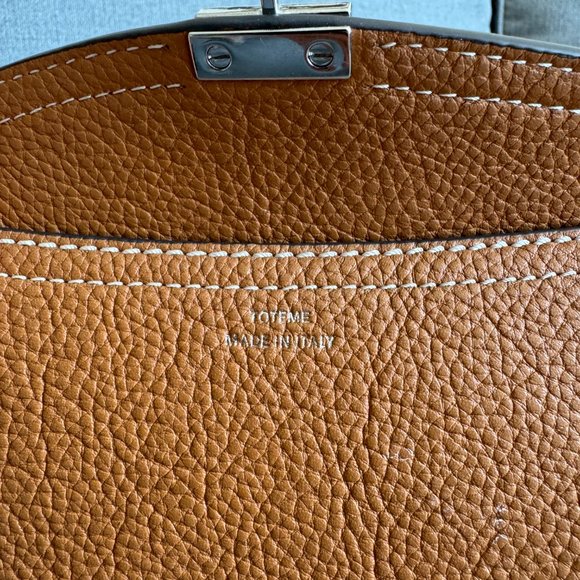 Toteme T-locked brown leather bag - Picture 3 of 12